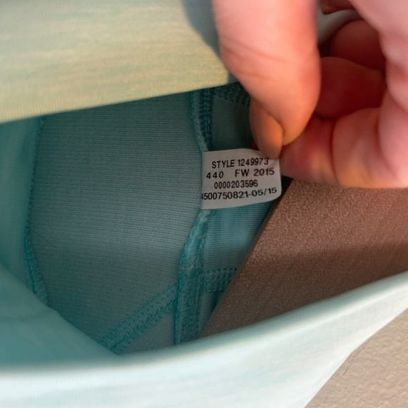 Under Armour ColdGear Cowl Neck Top Womens Size Small Aqua Fitted Skiing Ski - Picture 5 of 7